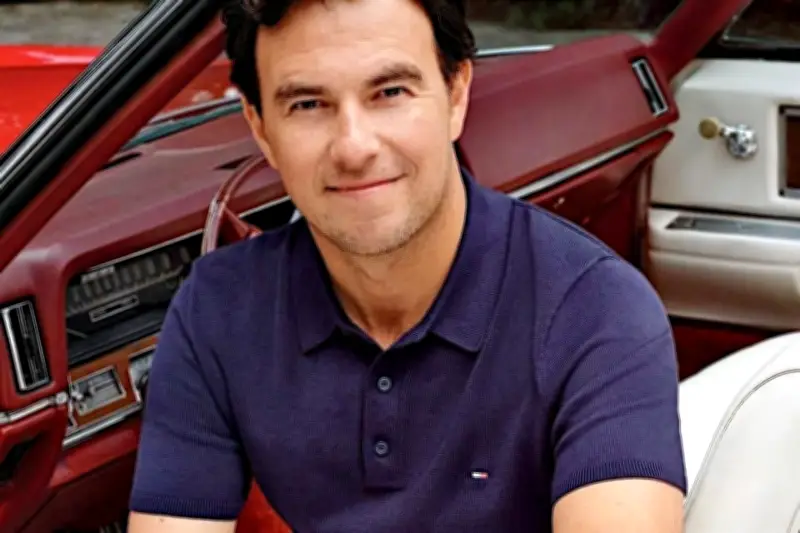 Checo Pérez Debuta con Tommy Hilfiger en Nueva Línea de Ropa Deportiva