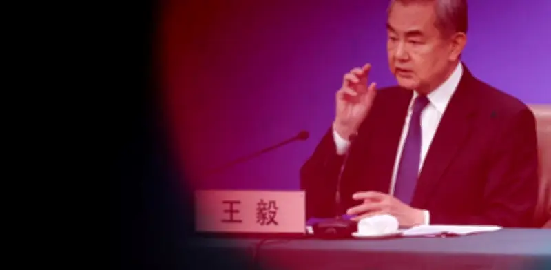 China insta a controlar tensiones con EE.UU. en año clave de 2026