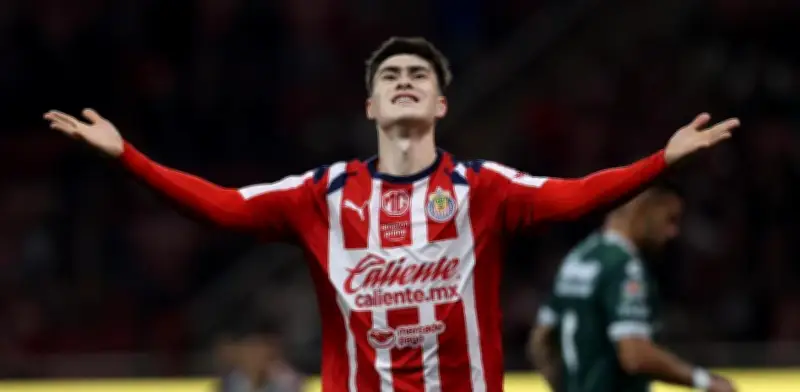 Chivas aplasta 5-0 al León y recupera el liderato del Clausura 2026