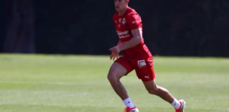 Chivas enfrenta al Atlas en clásico tapatío con imperativa necesidad de victoria