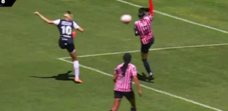 Chivas Femenil perjudicada por penal inexistente tras ser beneficiada la semana anterior