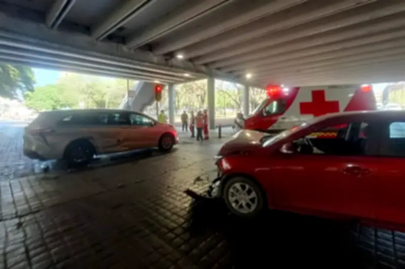Choque en el Centro Histórico deja dos heridos leves y caos vial