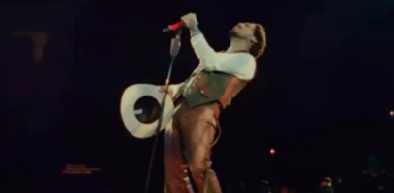 Christian Nodal adelanta su concierto en la Plaza de Toros La México