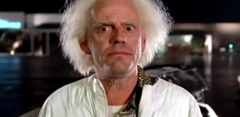 Christopher Lloyd, el Doc Brown de 'Volver al Futuro', visitará México en abril de 2026