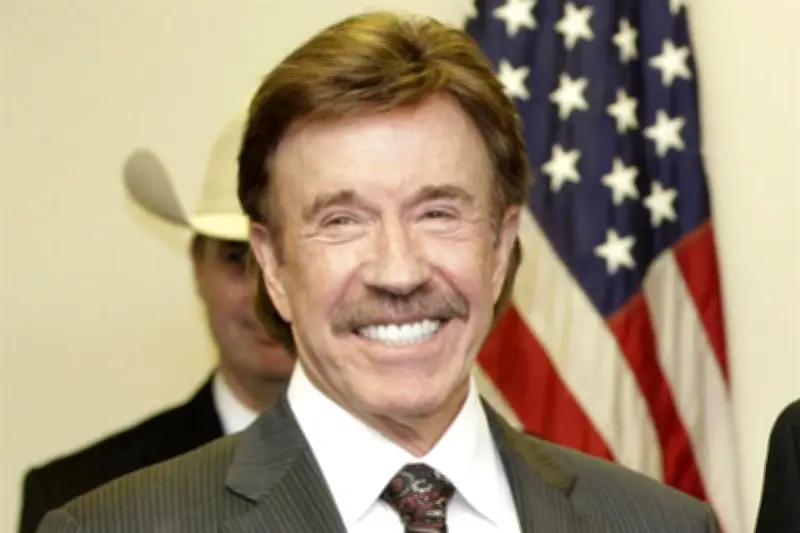 Chuck Norris Hospitalizado en Hawái Tras Sufrir Emergencia Médica
