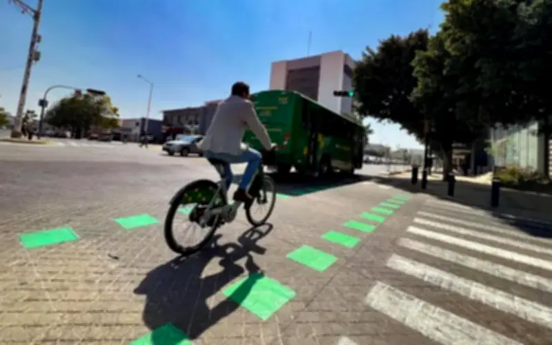 Ciclovías del AMG crecen a 425 km pero enfrentan desafíos de conectividad y expansión