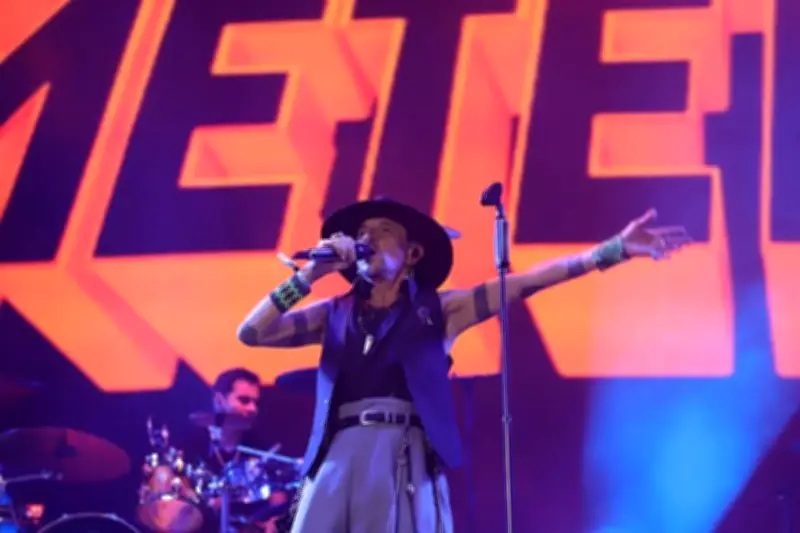 Cierran Maldita Vecindad y Moenia en el primer día del Vive Latino