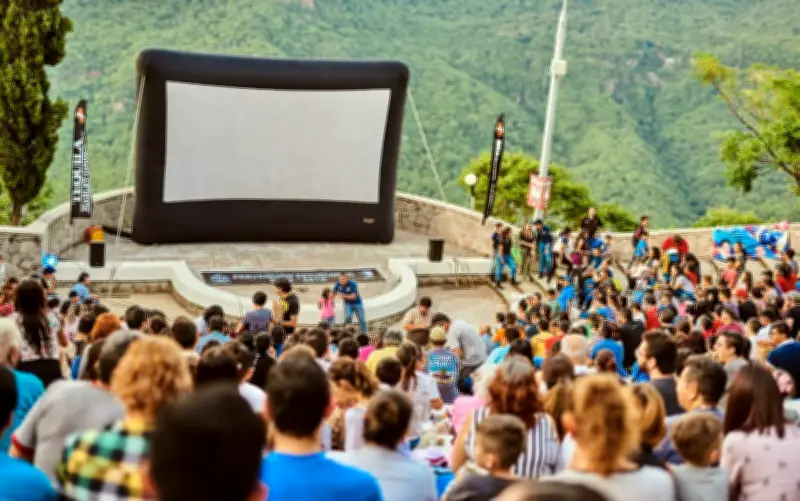 Cine al Aire Libre en Guadalajara: Cartelera Familiar del 25 al 29 de Marzo