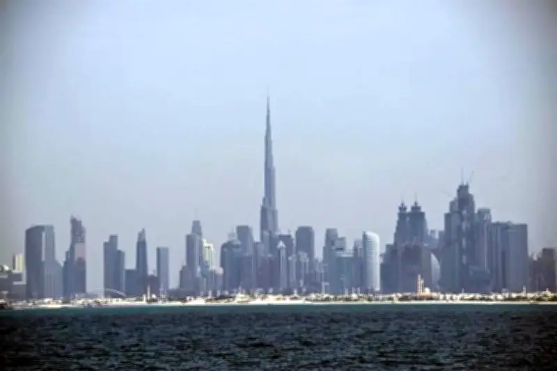 Citi y Standard Chartered Evacuan Oficinas en Dubái por Amenaza de Inundaciones