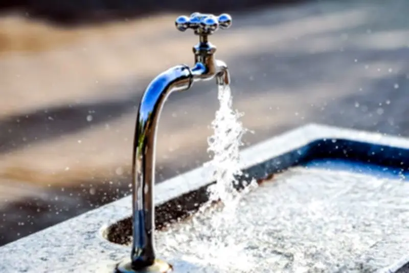 Ciudadanos de Nuevo León reducen consumo de agua tras campaña de concientización