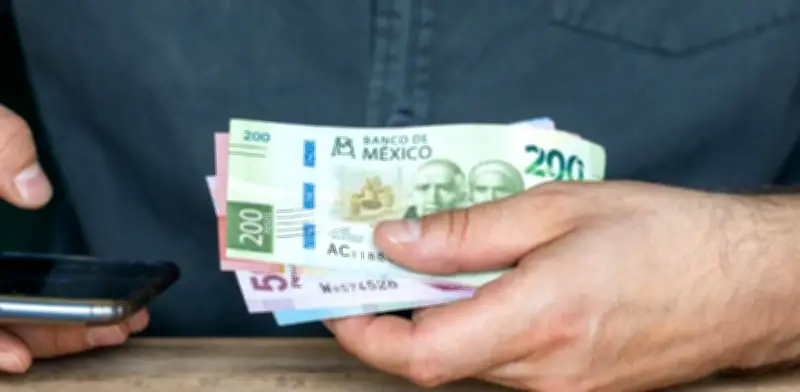 Cómo ahorrar en CETES y generar 300 pesos mensuales en 2026: guía completa