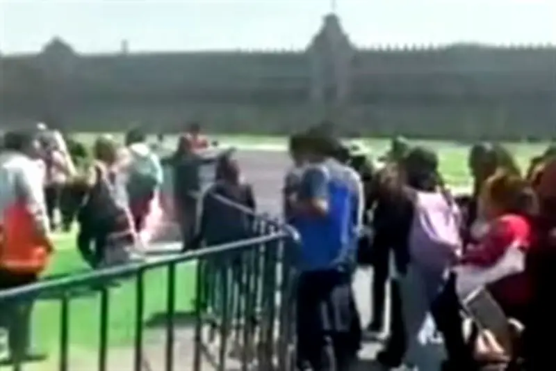 CNTE toma la mega cancha del Zócalo en protesta por reforma educativa