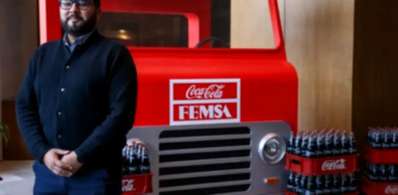 Coca-Cola FEMSA mantiene inversiones en México pese a retos del IEPS y economía