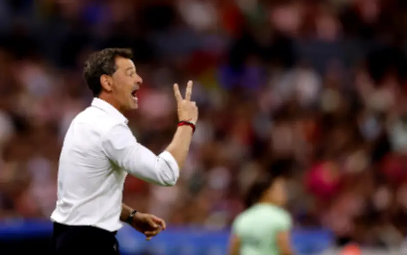 Cocca critica arbitraje en el Clásico Tapatío: 'Los penales condicionaron el resultado'