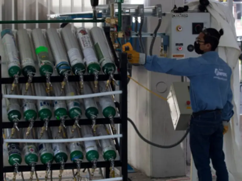 Cofece multa con 800 millones a Praxair y Grupo Infra por monopolio de oxígeno medicinal