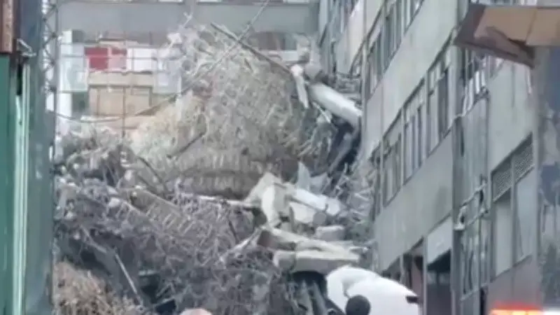 Colapsa edificio en construcción en Calzada San Antonio Abad de la CDMX; reportan posibles víctimas