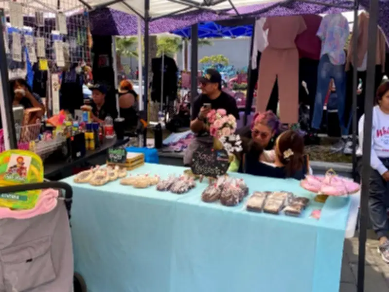 Comerciantes del parque Rojo en Guadalajara exigen regresar tras remodelación