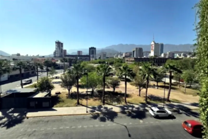 Comerciantes exigen al gobierno presupuesto para renovar plaza gastronómica