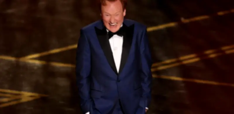 Conan O'Brien se burla de la polémica de Timothée Chalamet sobre ballet y ópera en los Oscar