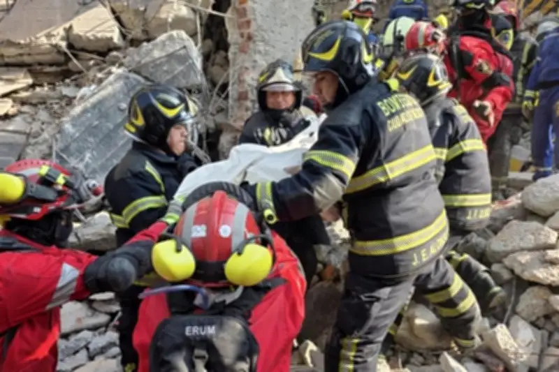 Concluyen labores de rescate en edificio colapsado en la Ciudad de México