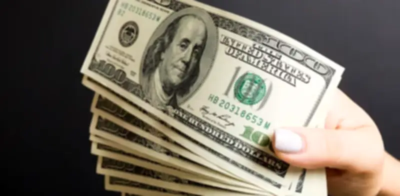 Conflicto en Medio Oriente hunde al peso mexicano: dólar cotiza en $17.61