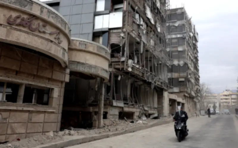 Conflicto Irán-EEUU-Israel: Ataques Cruzados y Negación de Netanyahu