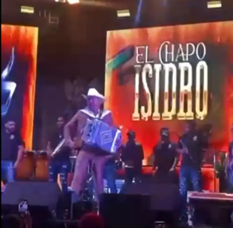 Corrido al 'Chapo Isidro' en Carnaval de Sinaloa de Leyva causa polémica
