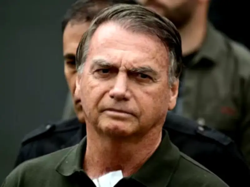 Corte Suprema de Brasil concede prisión domiciliaria temporal a Bolsonaro