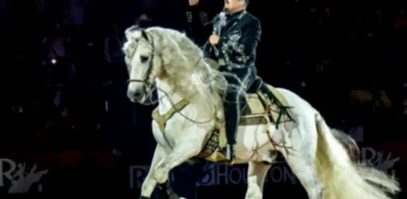 Crisis en la gira de Pepe Aguilar en EU: Cancelaciones y baja demanda de boletos