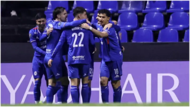 Cruz Azul avanza a cuartos de Concachampions tras empate con Monterrey