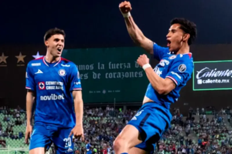 Cruz Azul Cae en Santos y Mantiene el Liderato de la Liga MX
