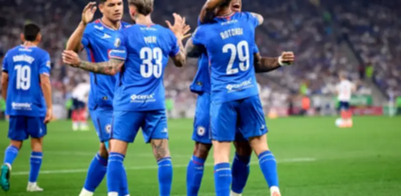 Cruz Azul se corona líder de la Liga MX tras contundente victoria sobre Monterrey