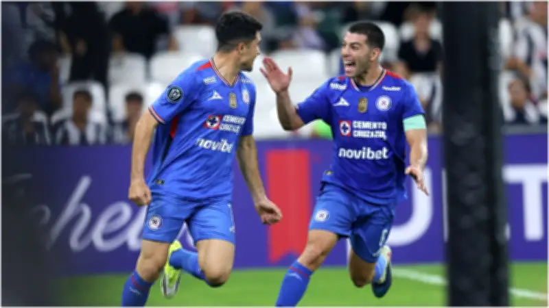 Cruz Azul triunfa en Monterrey con victoria clave en Concacaf Champions Cup
