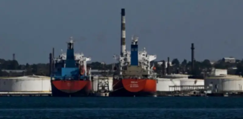 Cuba: Empresarios Privados Importan Gasolina para Evitar Colapso Energético