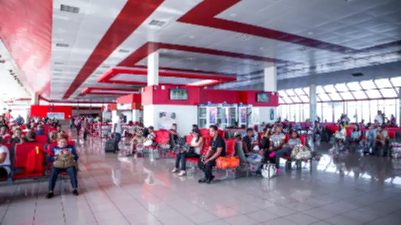 Cuba extiende crisis de queroseno aéreo hasta el 10 de abril, afectando turismo