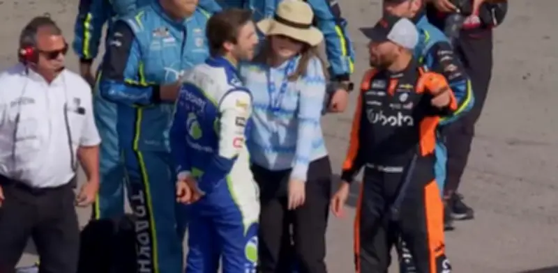 Daniel Suárez acusa a Ross Chastain de comentarios 'de cobardes' tras polémica en NASCAR