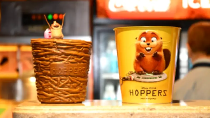 De bocetos a coleccionables: el auge de las palomeras virales del cine en México