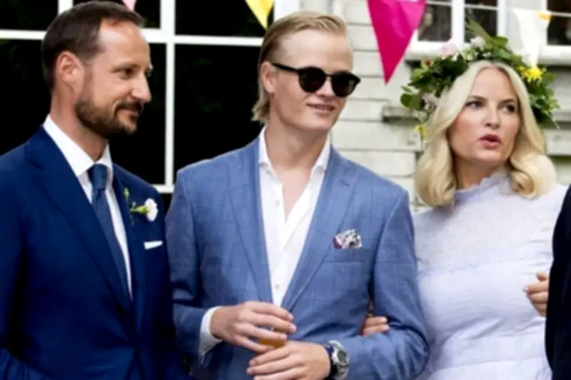 Defensa de Hoiby solicita absolución por caso de violación en Noruega