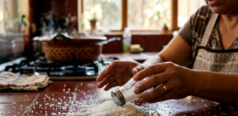 Derramar Sal: El Origen Milenario de una Superstición que Persiste Hoy