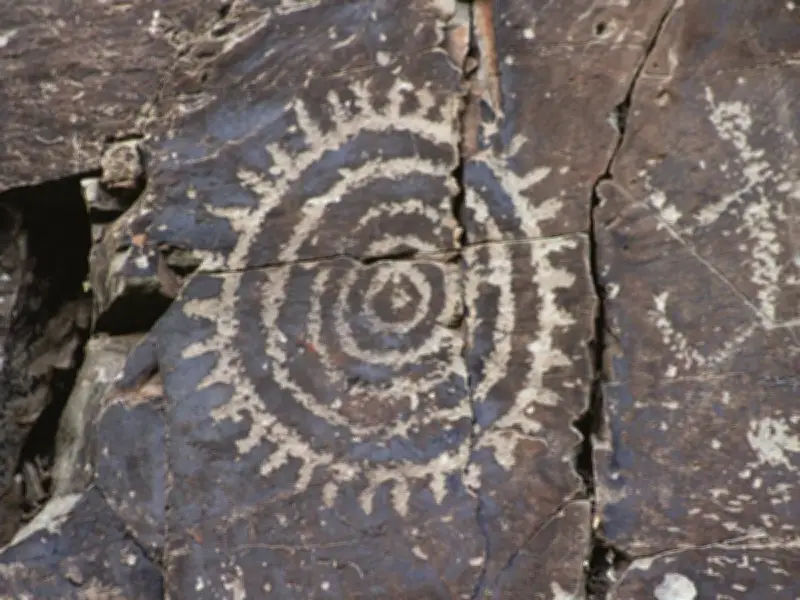 Descubren aldea prehispánica de la Tradición Trincheras en Sonora durante obras ferroviarias