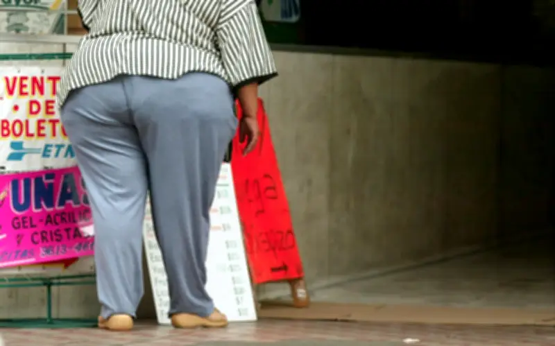 Descubren variante genética clave que impulsa la obesidad en jóvenes