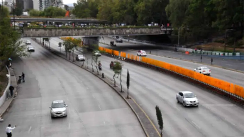 Desmantelan campamento de agresores que lanzaban piedras en Circuito Interior de CDMX