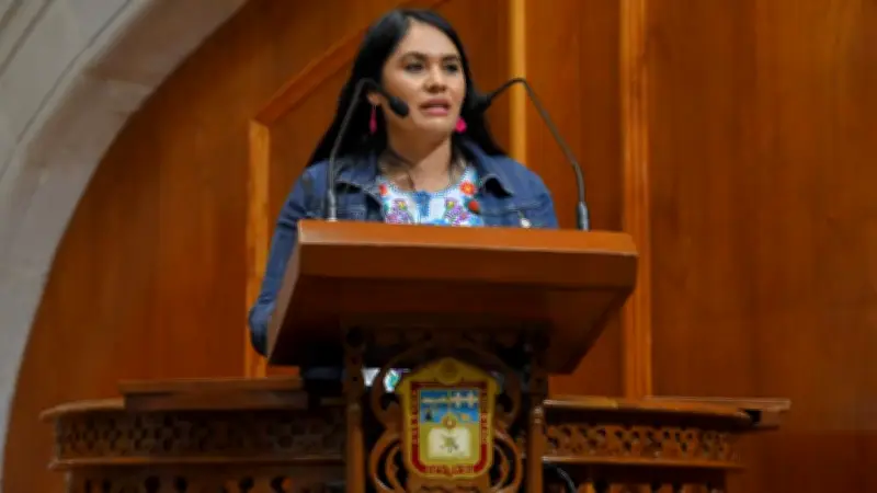 Detienen a diputada de Morena en Coacalco por defender a presuntos extorsionadores