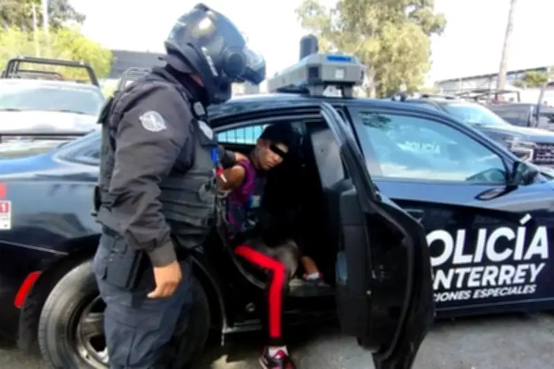 Detienen a dos sujetos con metanfetamina en posesión ilegal