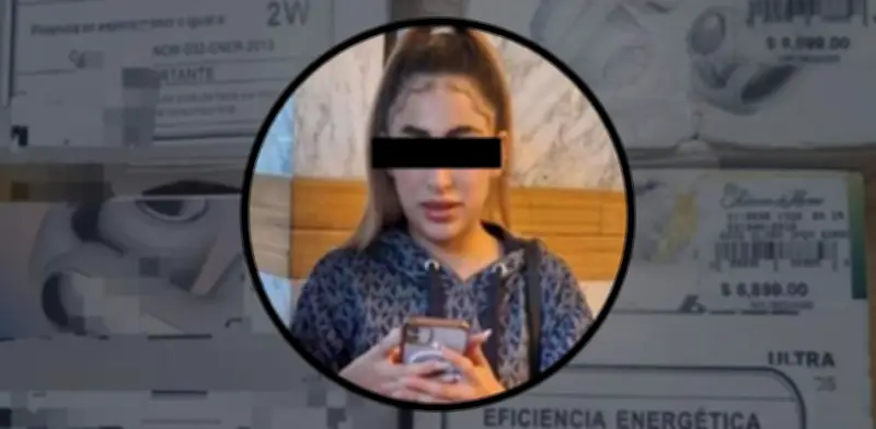 Detienen a fardera en Plaza Comercial de Satélite, Naucalpan, con audífonos de alto valor