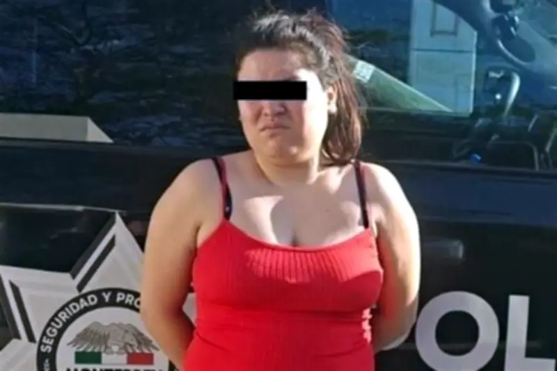 Detienen a mujer por agresión violenta contra su pareja en incidente doméstico