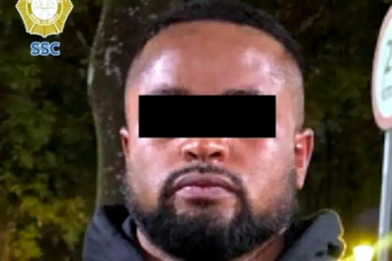 Detienen a presunto ladrón tras robo en tienda departamental de Benito Juárez