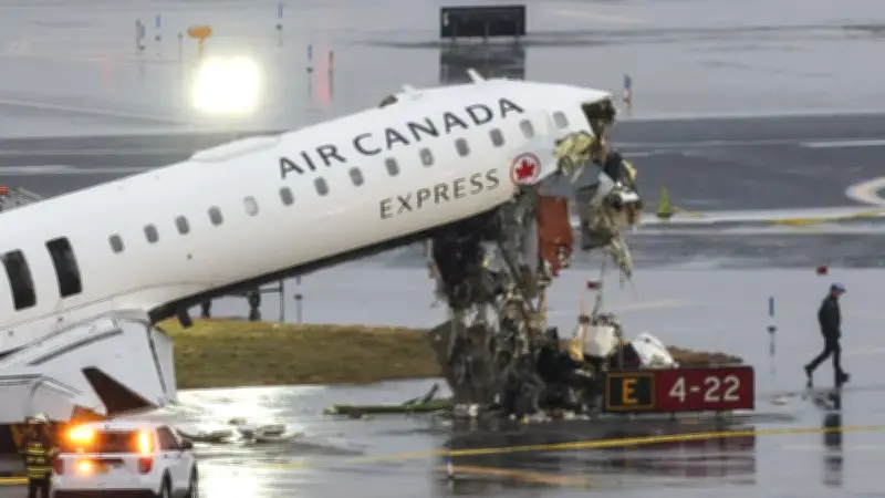 Difunden nuevas imágenes del avión de Air Canada tras trágico choque en Nueva York