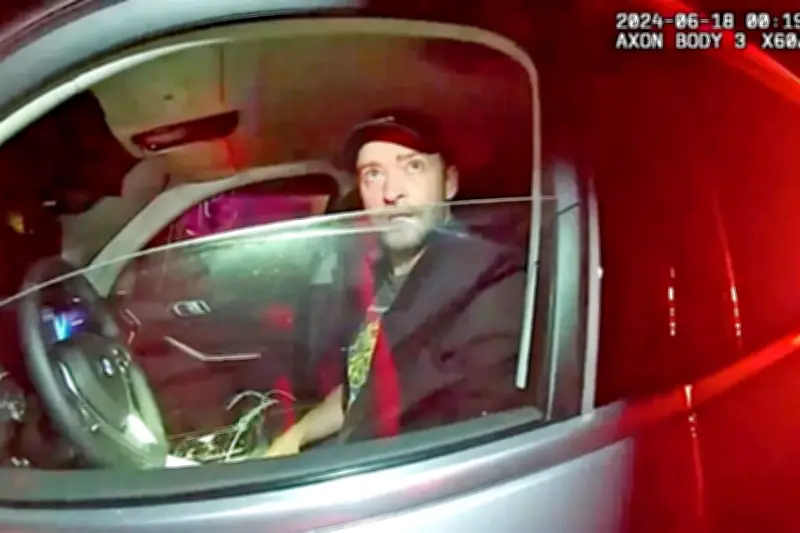 Difunden videos del arresto de Justin Timberlake por conducir ebrio en Nueva York