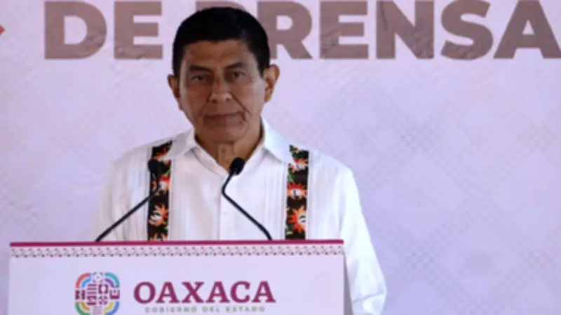Diputada del PT responsabiliza a gobernador Salomón Jara por mantas intimidatorias en Oaxaca